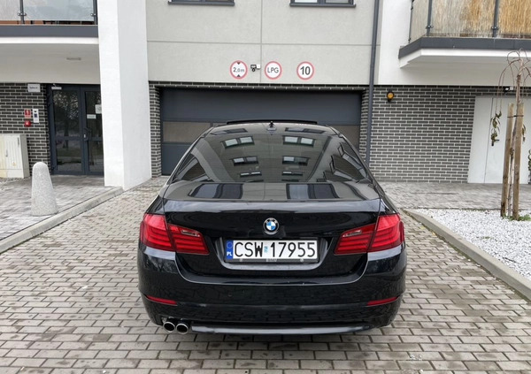 BMW Seria 5 cena 58900 przebieg: 211500, rok produkcji 2012 z Świecie małe 529